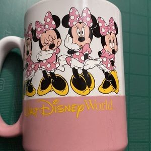 Walt Disney World, Minnie Mouse emotions mug